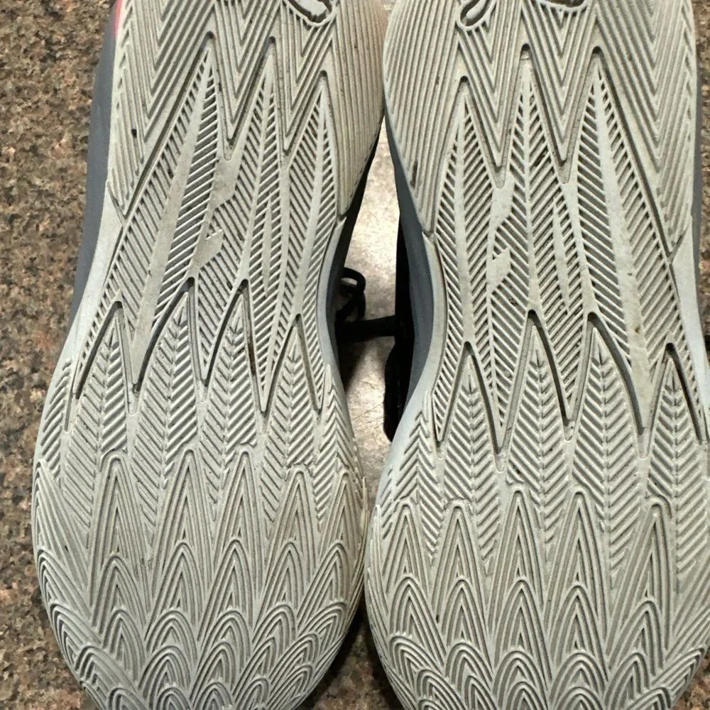 Puma unisex child’s basketball shoes size 2‎ EUC